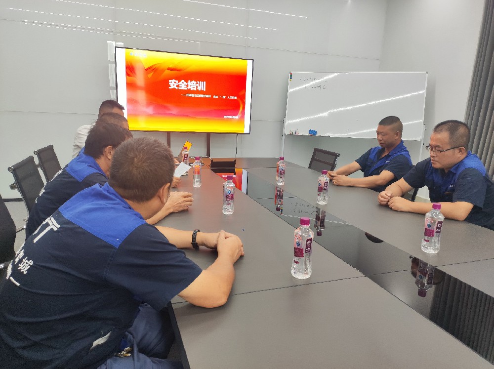 开展路灯运维管护培训 夯实“一线”人员技能